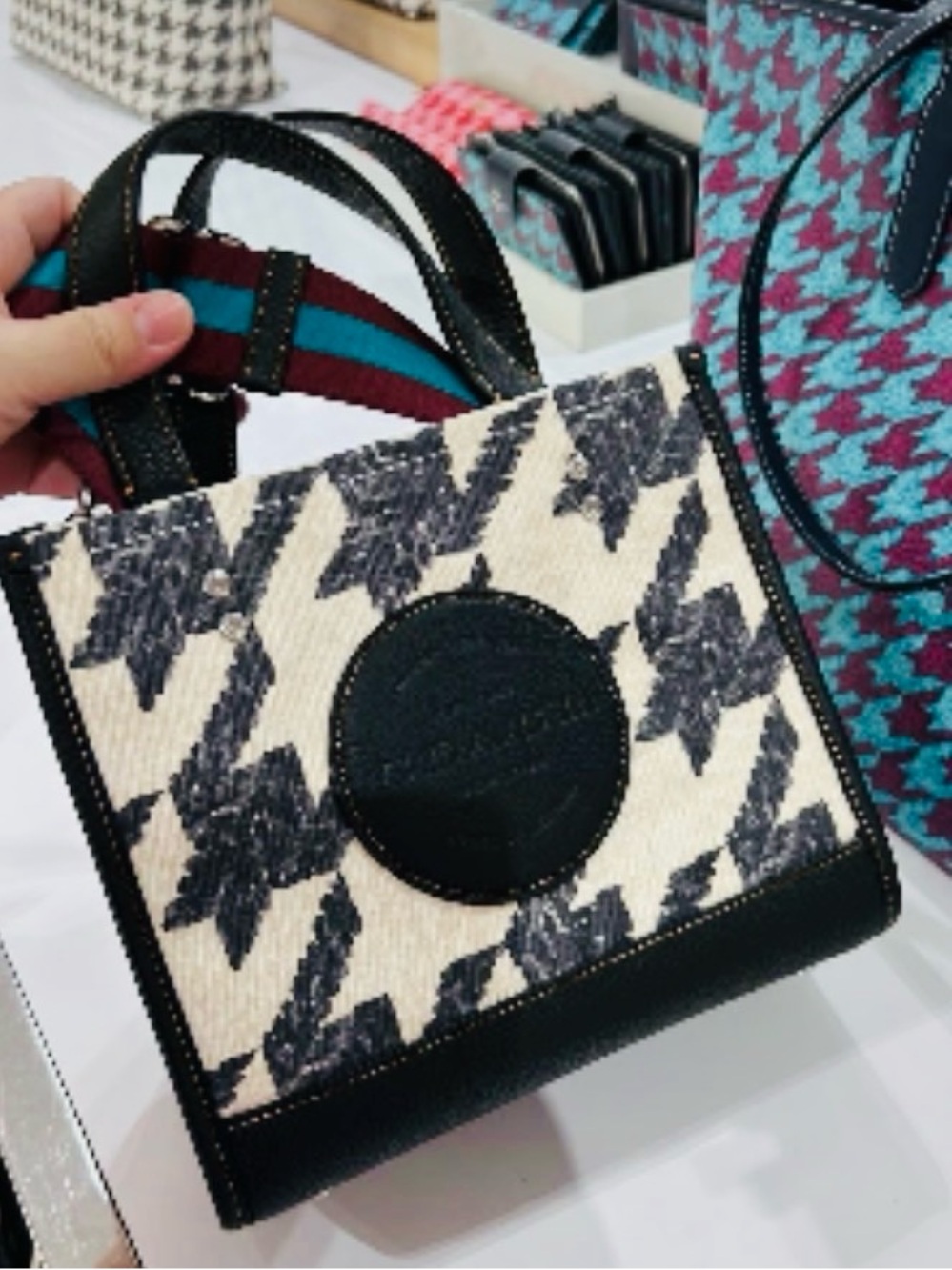 COACH Dempsey Tote 22 Black Cream Houndstooth Print Canvas Blue Red Strap CJ623